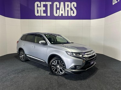 2015 Mitsubishi Outlander - Thumbnail