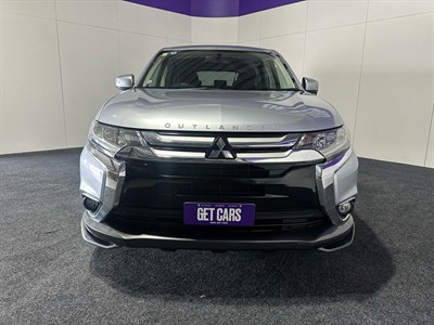 2015 Mitsubishi Outlander - Thumbnail