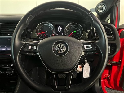2014 Volkswagen Golf - Thumbnail
