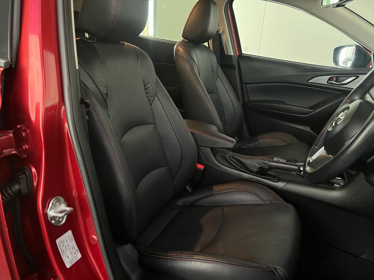 2013 Mazda Axela