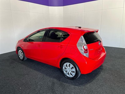 2013 Toyota AQUA - Thumbnail