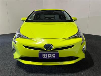 2015 Toyota PRIUS - Thumbnail